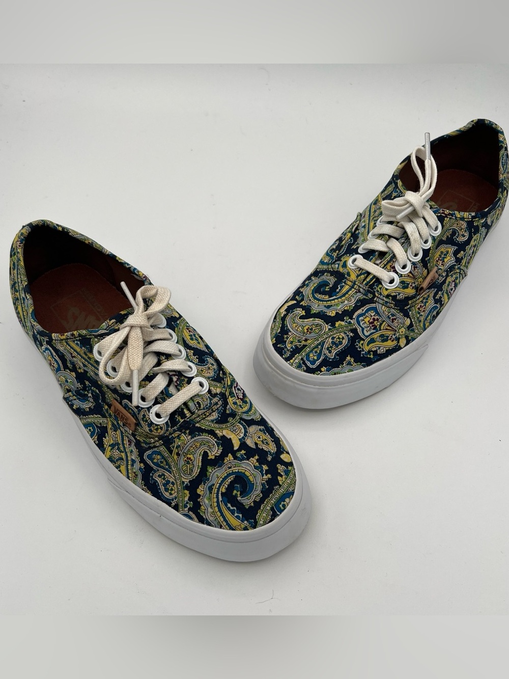 Vans Paisley Floral Canvas Sneakers Women’s 8 Men’s 6.5